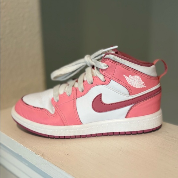 Nike Air Jordan 1 Mid PS “Valentine's Day” 2023 (DQ8424-616) Size: 13C - Picture 4 of 9